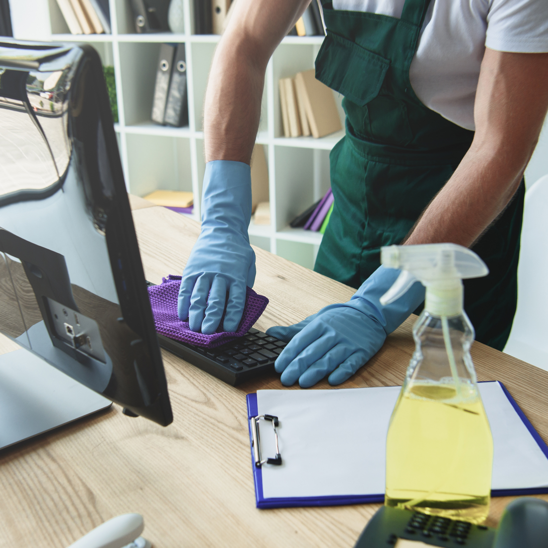 Lingettes en microfibre : l'importance de la propreté en milieu professionnel