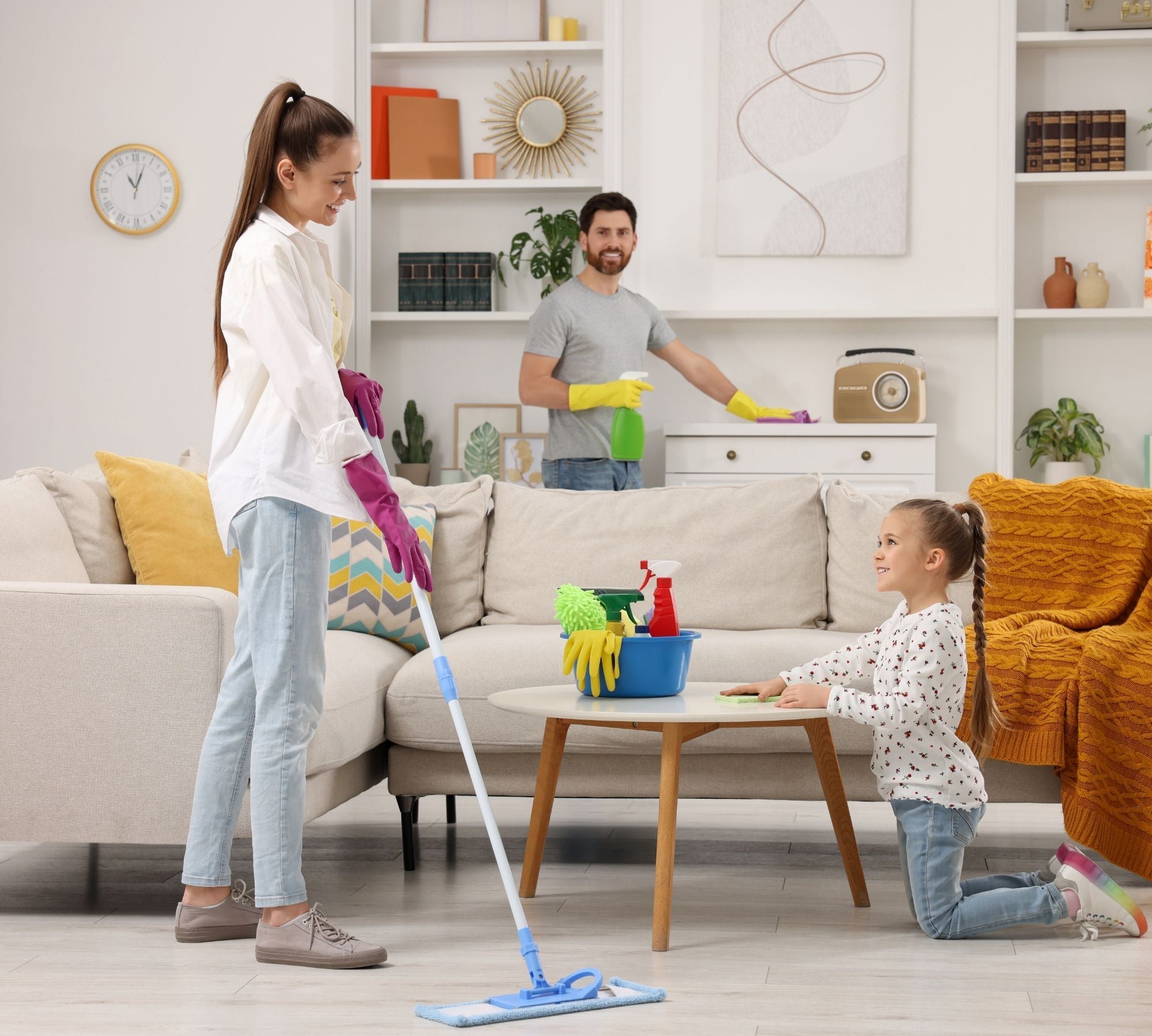 Le Printemps Est Là : Un Guide Hilarant pour le Grand Nettoyage de Printemps avec Liste et Astuces