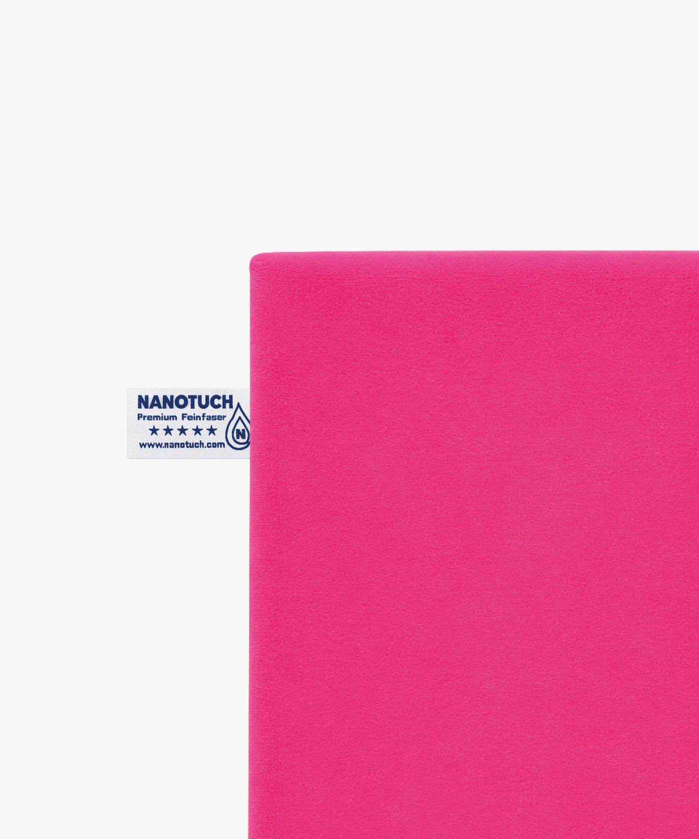 laver une vitre sans trace avec une lingette nanofibre rose